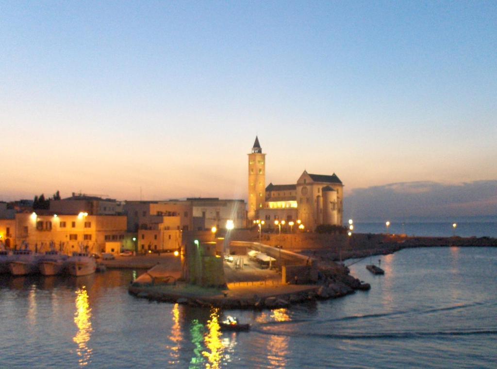 Travel And Living Hotel Trani Luaran gambar